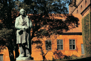 Bekende en Beroemde Denen (Hans Christian Andersen - Beeld in Odense)